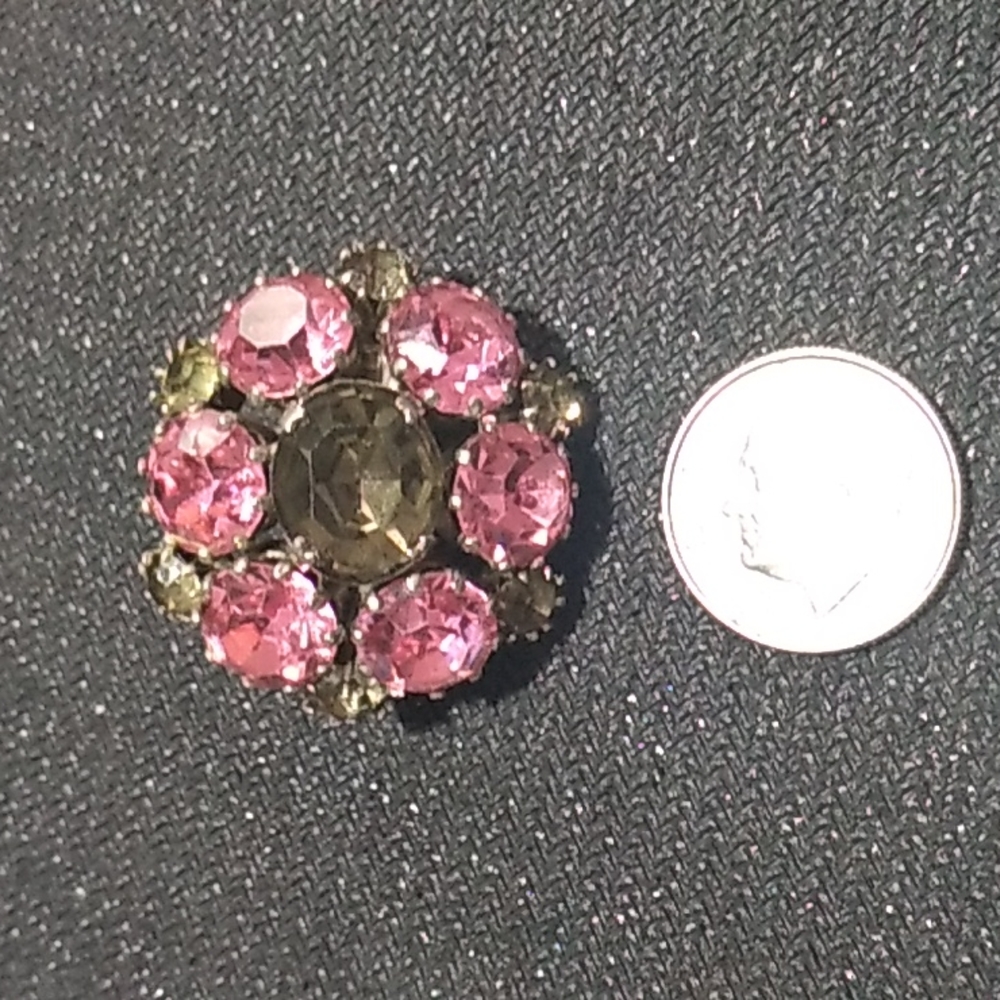 Karu are Inc vintage brooch